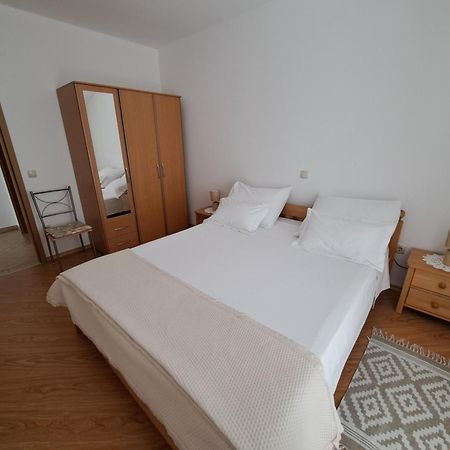 Apartment Petra Raslina Exterior photo
